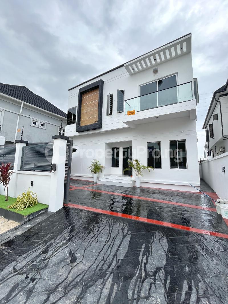 4 bedroom House for sale Lekky County Along Lekki Expressway Lekki Lagos