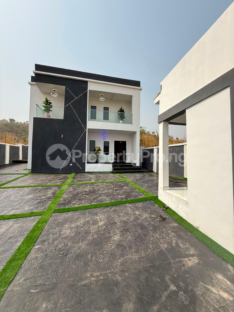 4 bedroom House for sale Golf Annex Gra Enugu Enugu