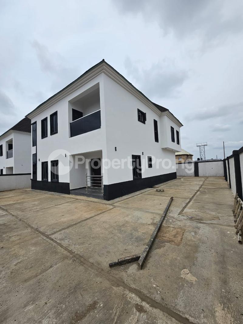 4 bedroom House for sale By Dunamis Church, Lugbe Abuja