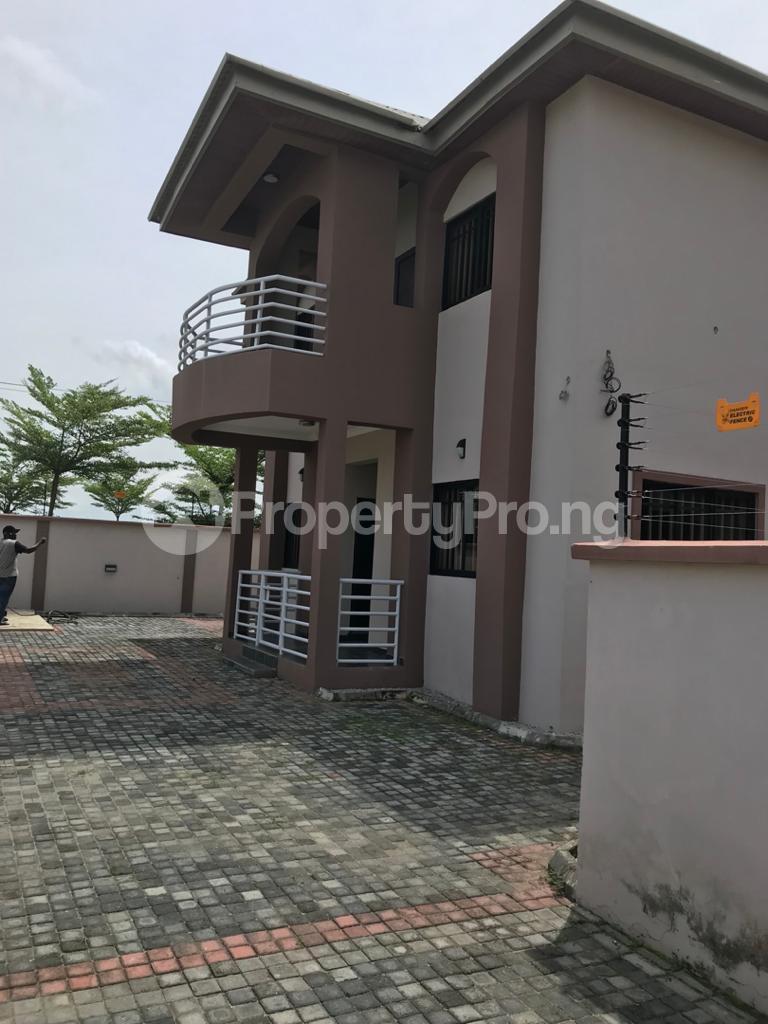 4 bedroom House for rent Pinnock Beach Estate, Osapa london Lekki Lagos