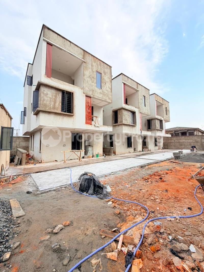 4 bedroom House for sale Ogba Lagos
