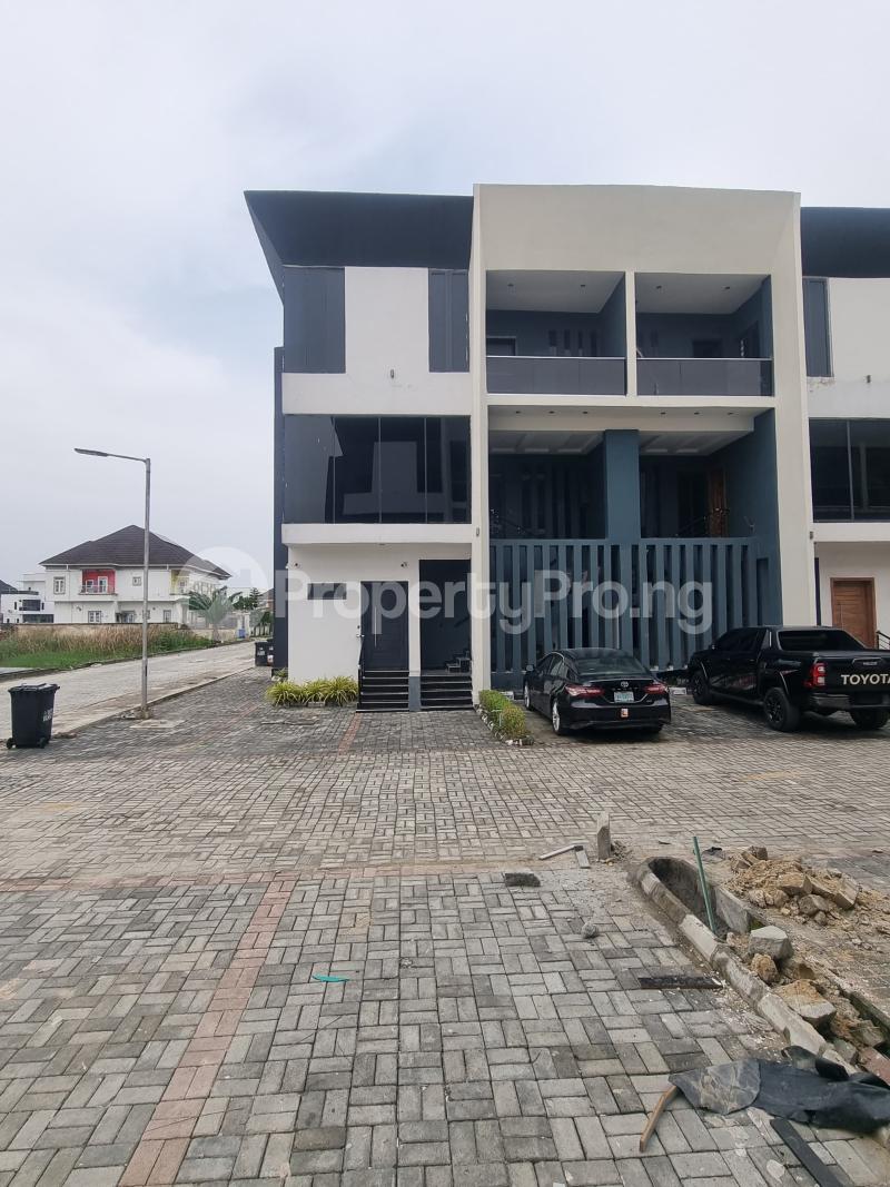 4 bedroom House for sale Abraham Adesanya Ajah Lagos