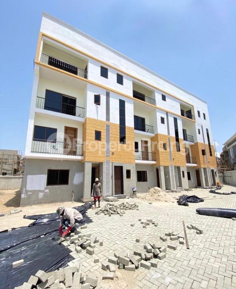 4 bedroom House for sale Orchid Road Lekki Lagos