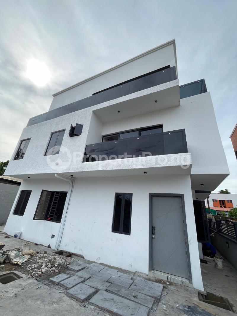 4 bedroom House for sale Mende Maryland Lagos