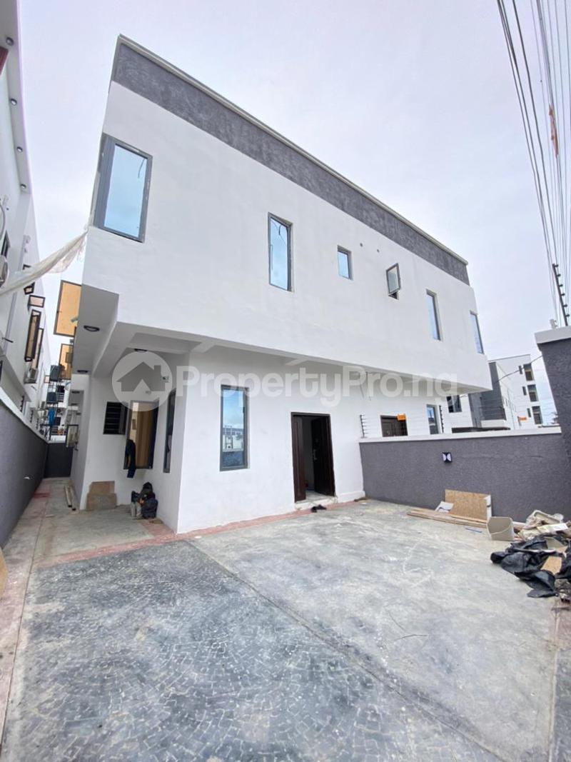 4 bedroom House for sale Ologolo Lekki Lagos