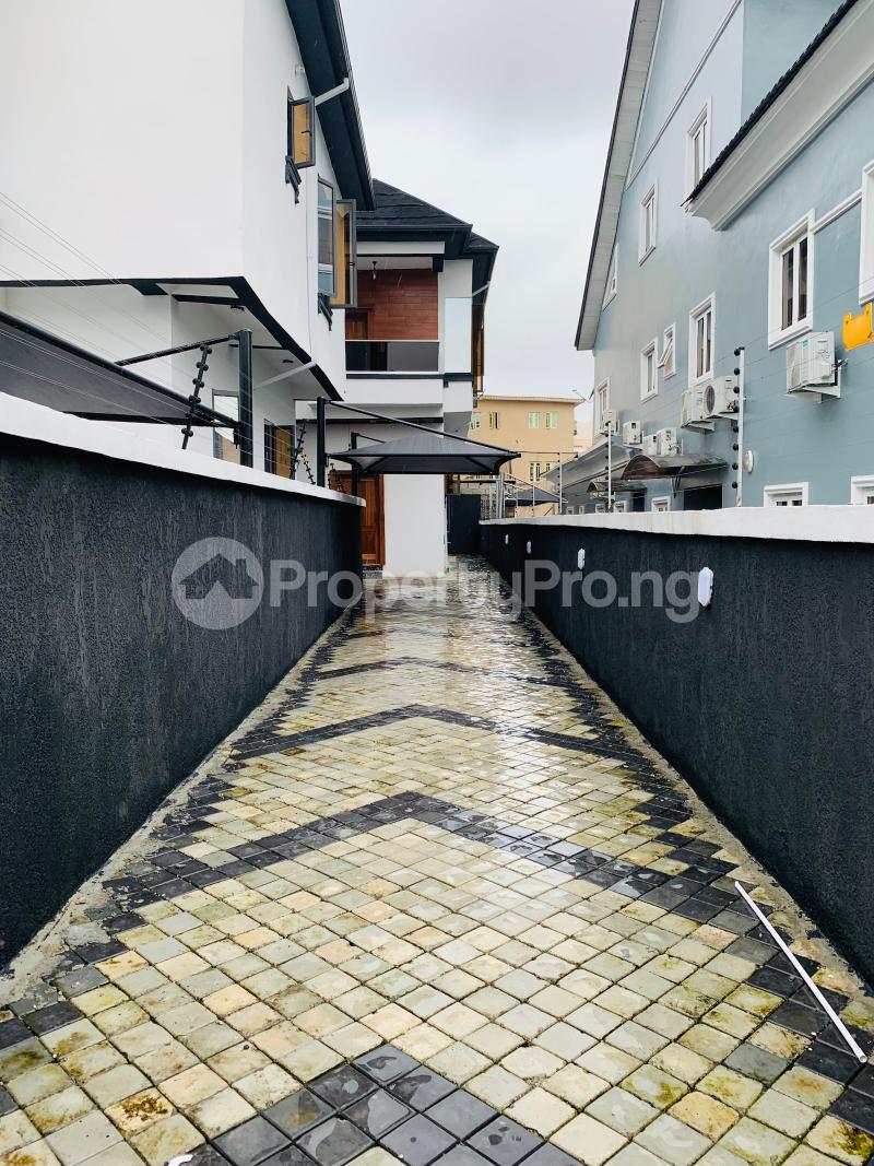 4 bedroom House for rent Chevron Drive chevron Lekki Lagos