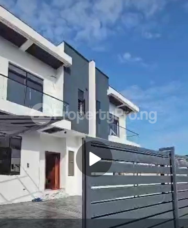 4 bedroom House for sale Before Lbs, Very Close To The Main Road, Ajah Lagos