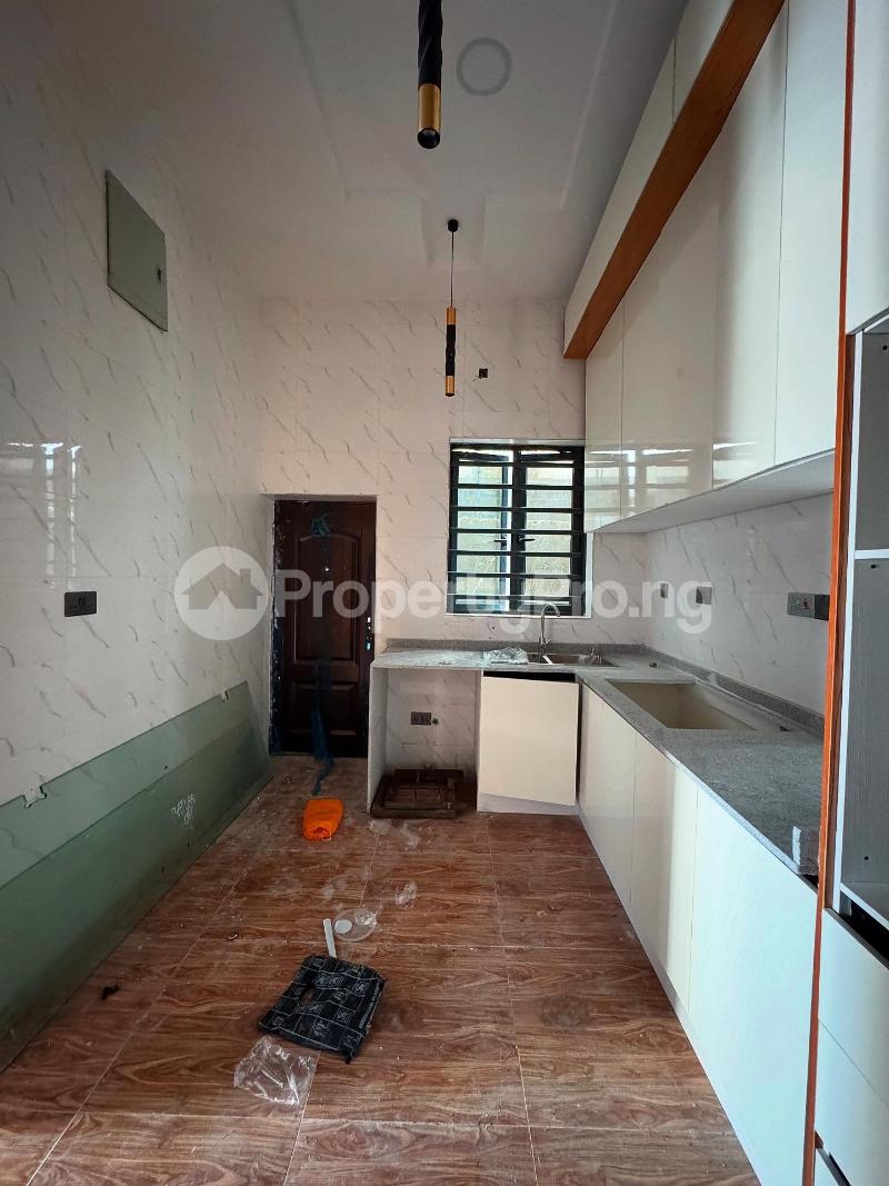 4 bedroom House for sale Ologolo Lekki Lagos