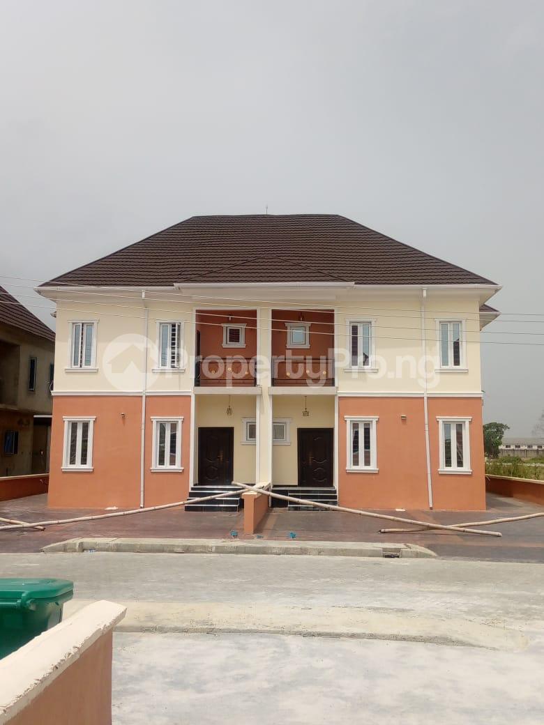 4 bedroom House for rent Sapphire Garden Along Lekki Expressway Lekki Lagos