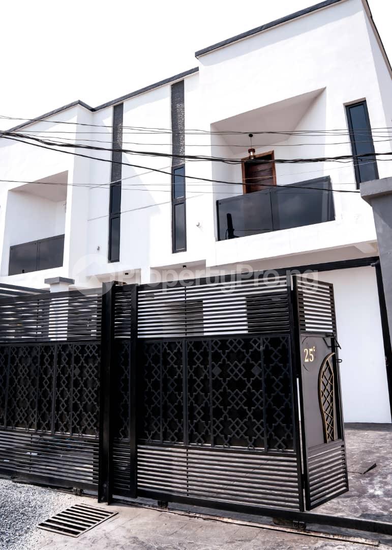 4 bedroom House for sale Atunrase Medina Gbagada Lagos