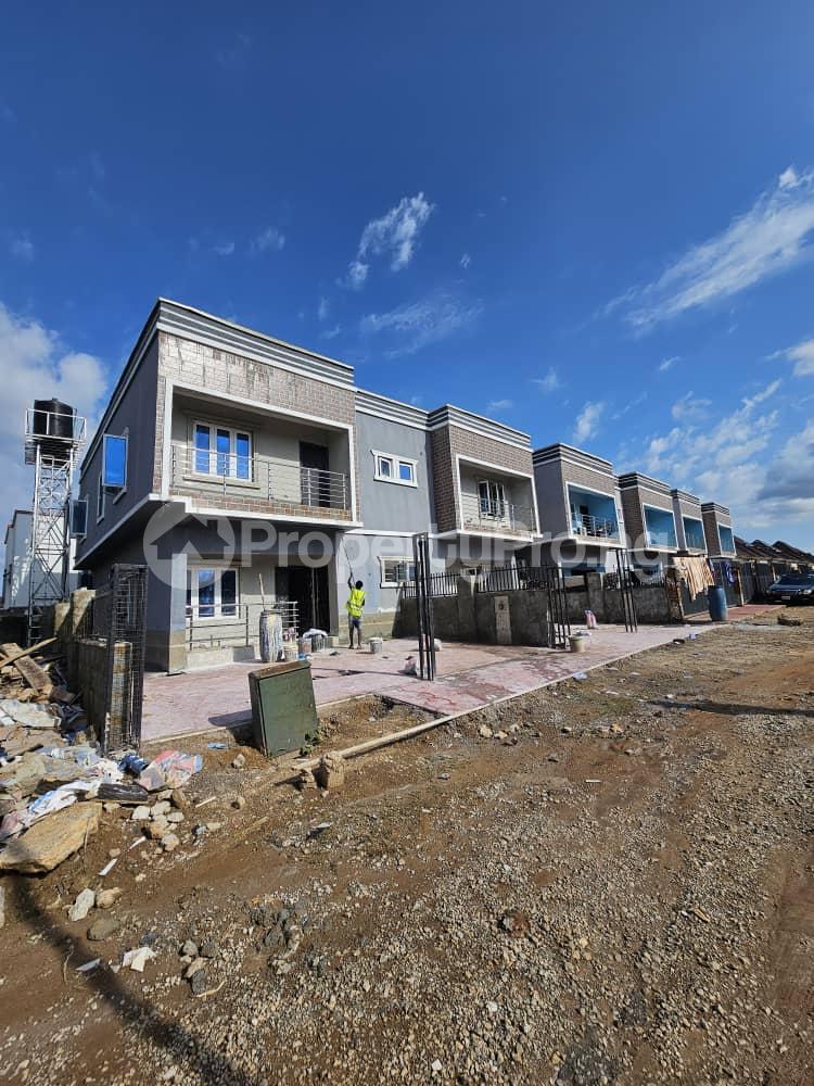 4 bedroom House for rent Along Von Garden Estate Road Lugbe Abuja