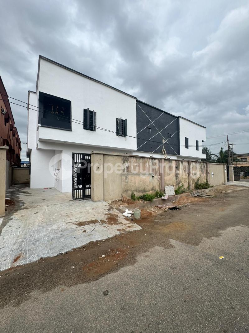 4 bedroom House for sale Off Wemco Rd, 2mins Drive Adeniyi Jones Ikeja Lagos