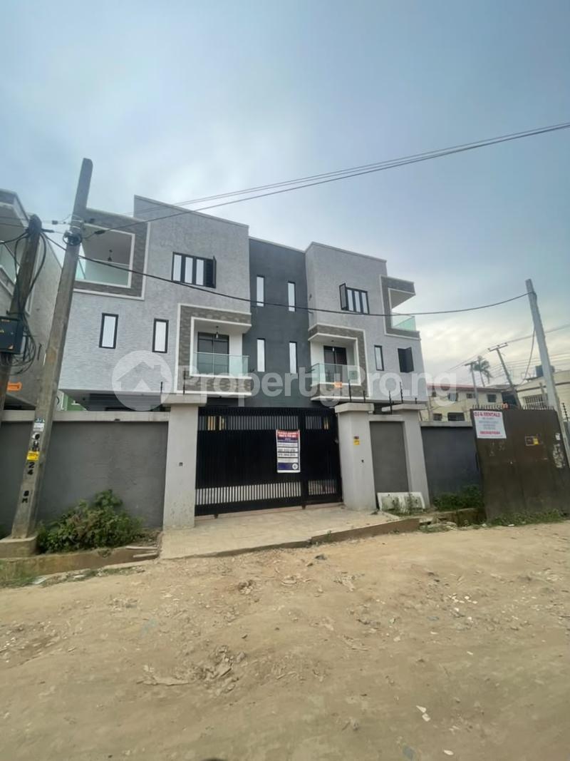 4 bedroom House for sale Berger Ojodu Lagos
