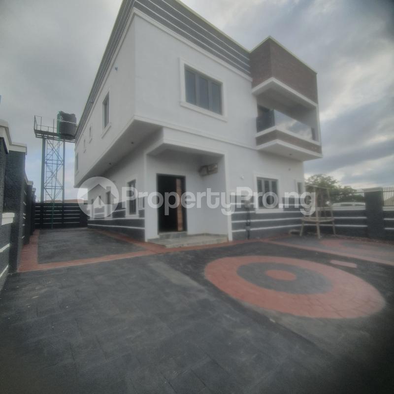 4 bedroom House for rent Along Von Garden Estate Road Lugbe Abuja