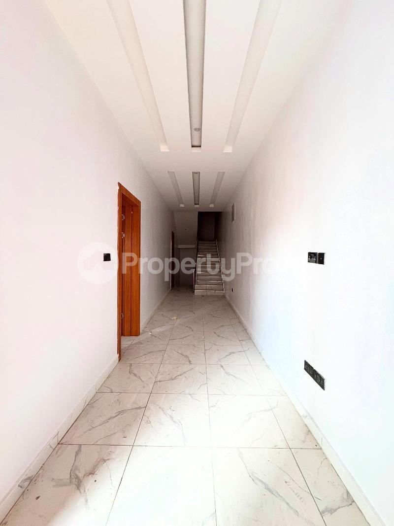 4 bedroom House for sale Ologolo Lekki Lagos