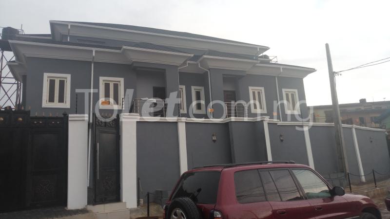 4 bedroom House for sale Off Cmd Road. Magodo GRA Phase 2 Kosofe/Ikosi Lagos