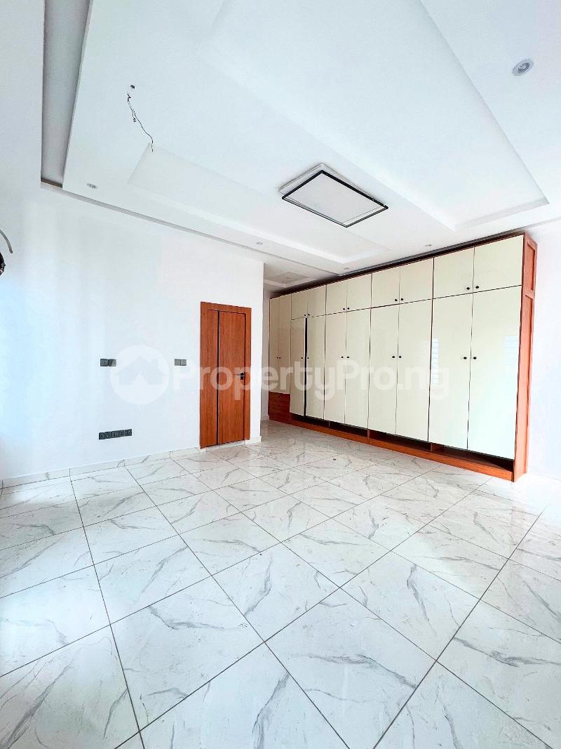 4 bedroom House for sale Ologolo Lekki Lagos