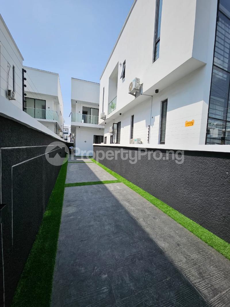 4 bedroom House for rent Chevron Lekki Lagos
