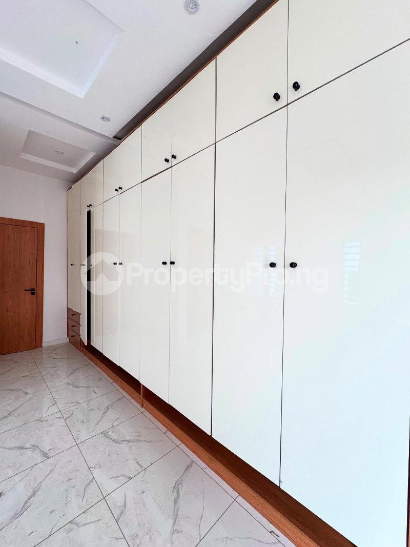 4 bedroom House for sale Ologolo Lekki Lagos