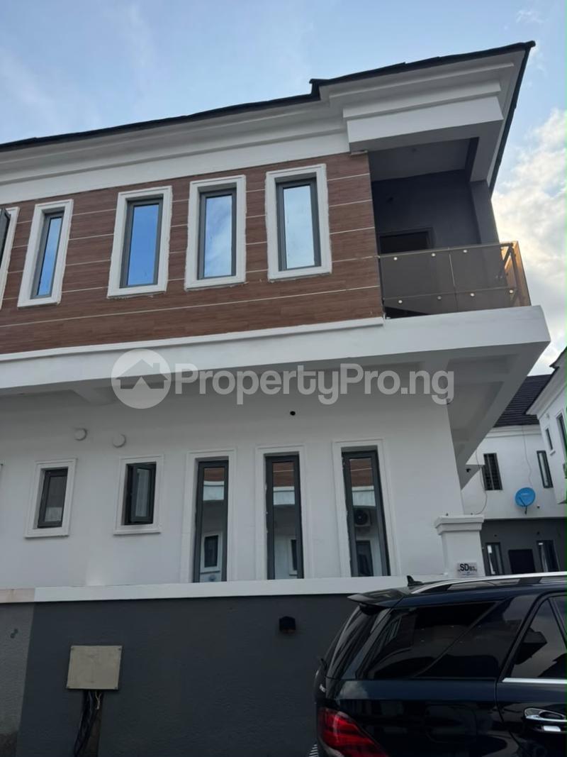 4 bedroom House for sale Atlantic Ville Estate, Harris Drive VGC Lekki Lagos