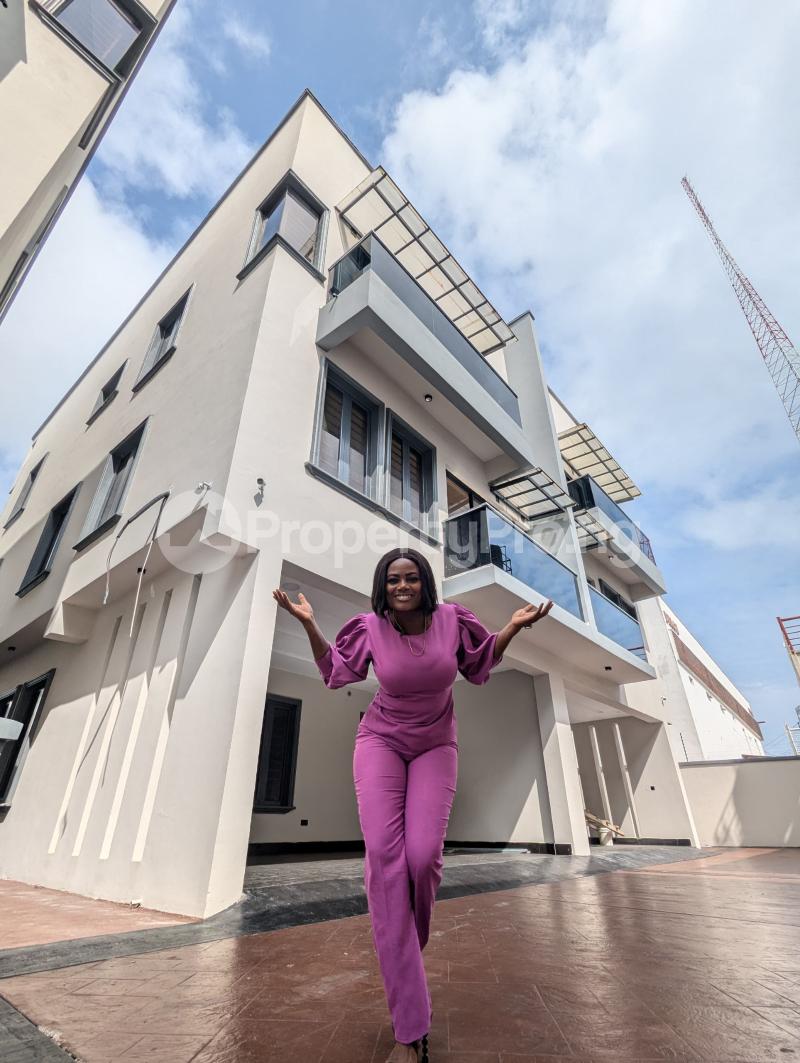 4 bedroom House for sale Jakande Lekki Lagos