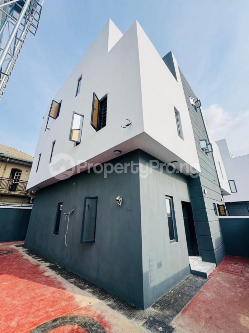 4 bedroom House for sale Magodo GRA Phase 1 Ojodu Lagos