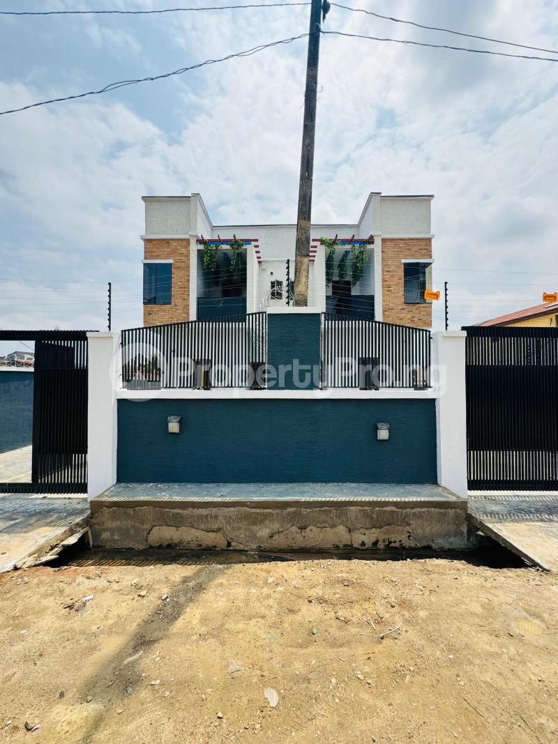 4 bedroom House for sale Ogba Lagos