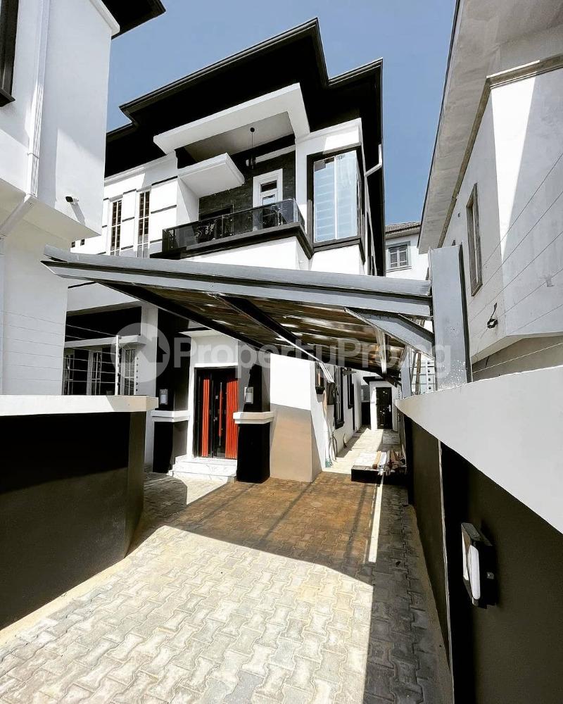 4 bedroom House for sale 2nd Tollgate Lekki Lagos
