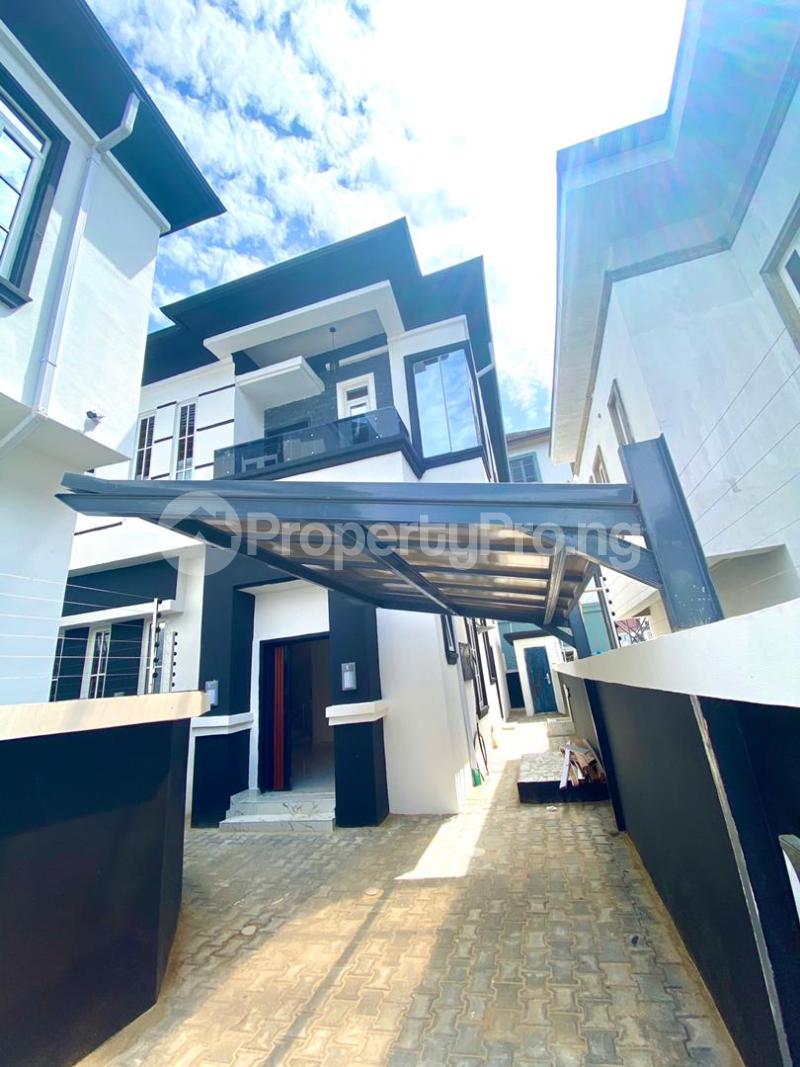 4 bedroom House for sale Second Tollgate Lekki Lagos