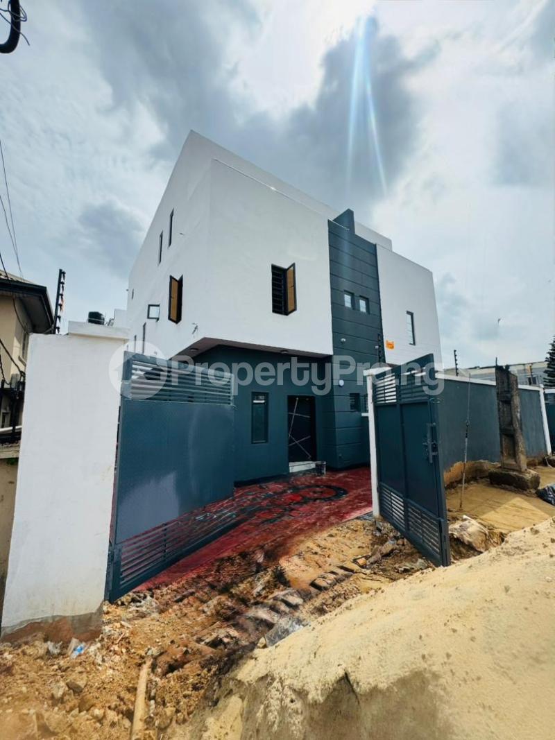 4 bedroom House for sale Magodo GRA Phase 1 Ojodu Lagos