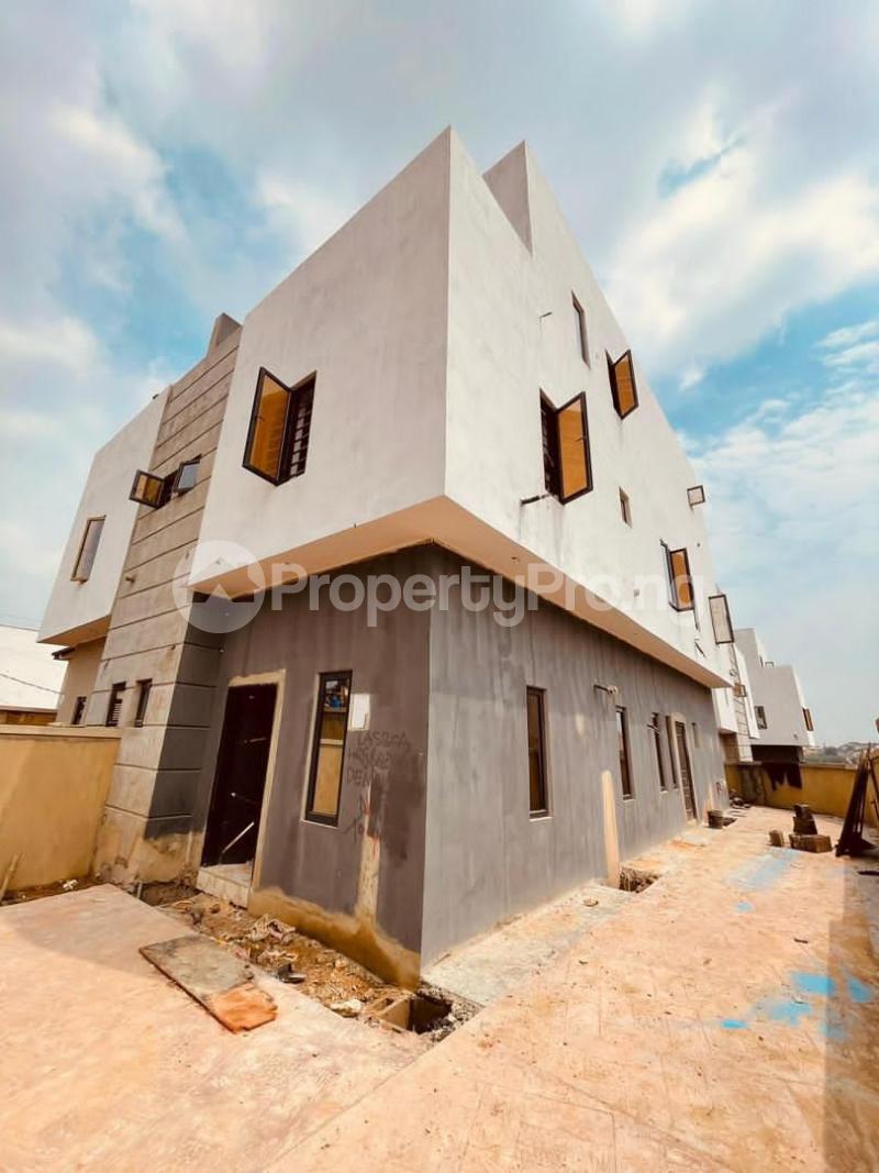4 bedroom House for sale Magodo Kosofe/Ikosi Lagos