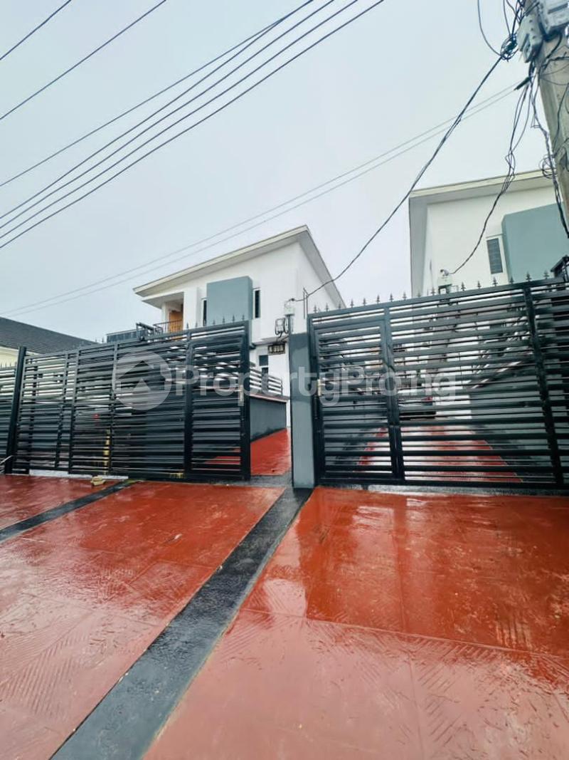 4 bedroom House for sale Maryland Lagos