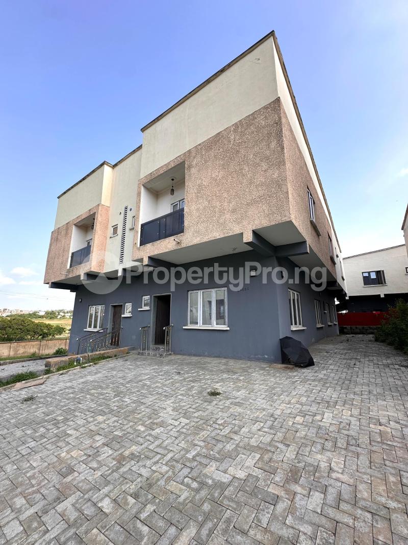 4 bedroom House for sale In An Estate Lifecamp, Abuja Life Camp Abuja