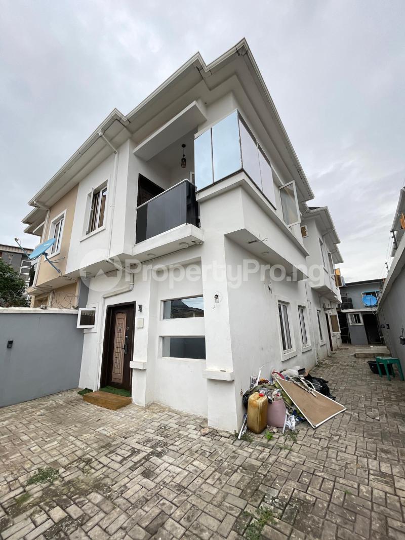 4 bedroom House for sale Surulere Lagos