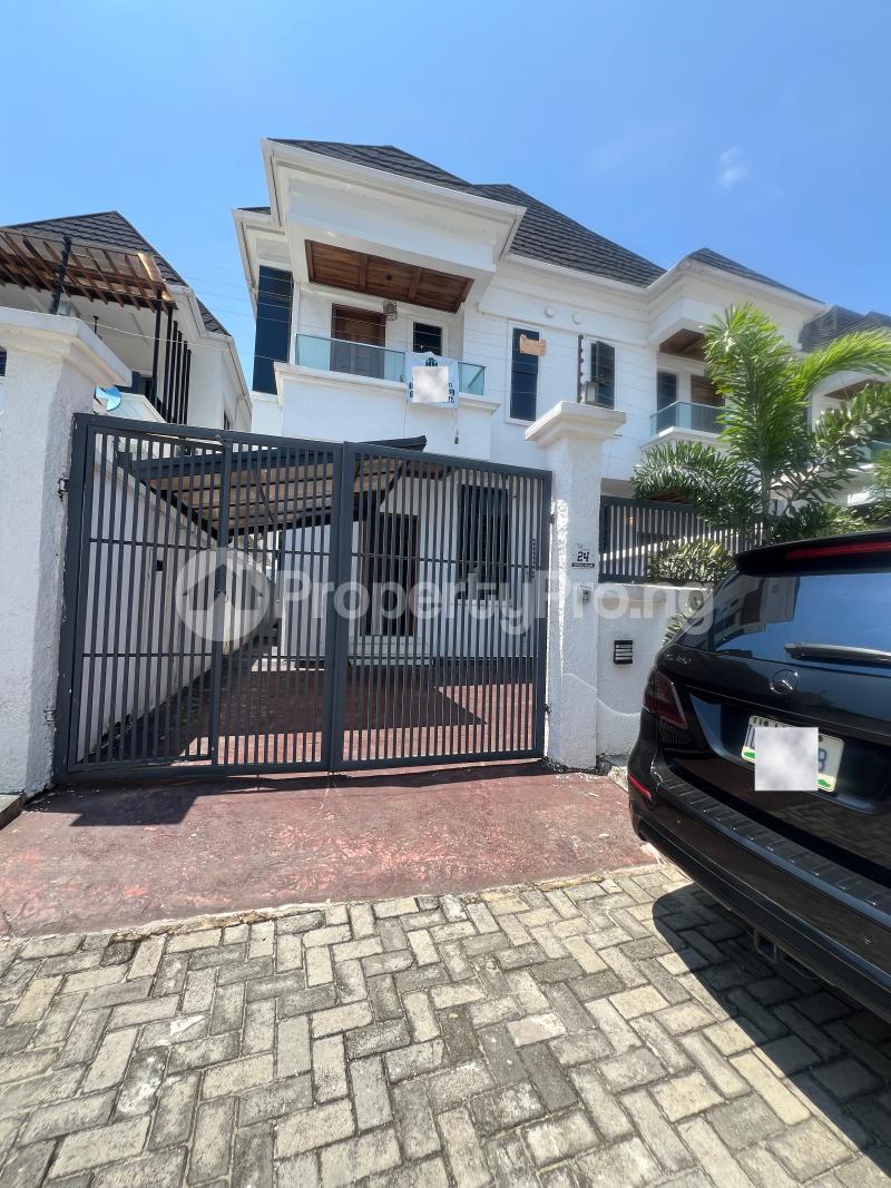 4 bedroom House for sale Ikota Lekki Lagos