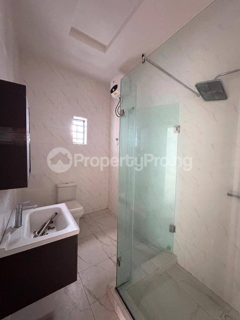 4 bedroom House for sale Ologolo Lekki Lagos