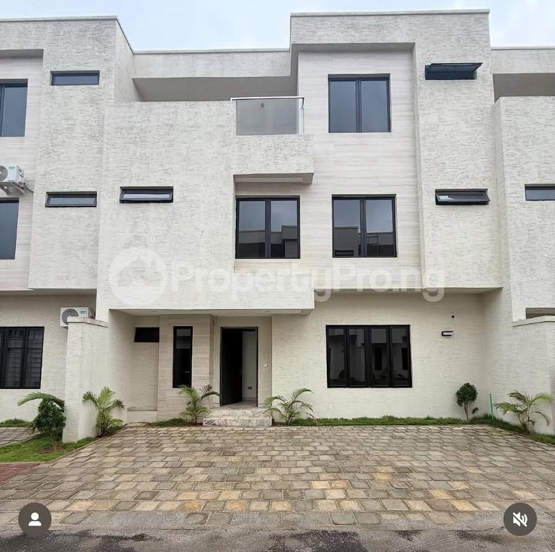 4 bedroom House for rent Gilmore Jahi Abuja