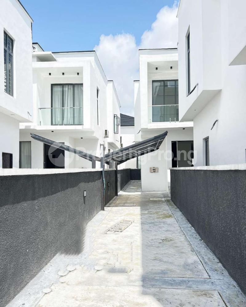 4 bedroom House for sale Ikota Lekki Lagos