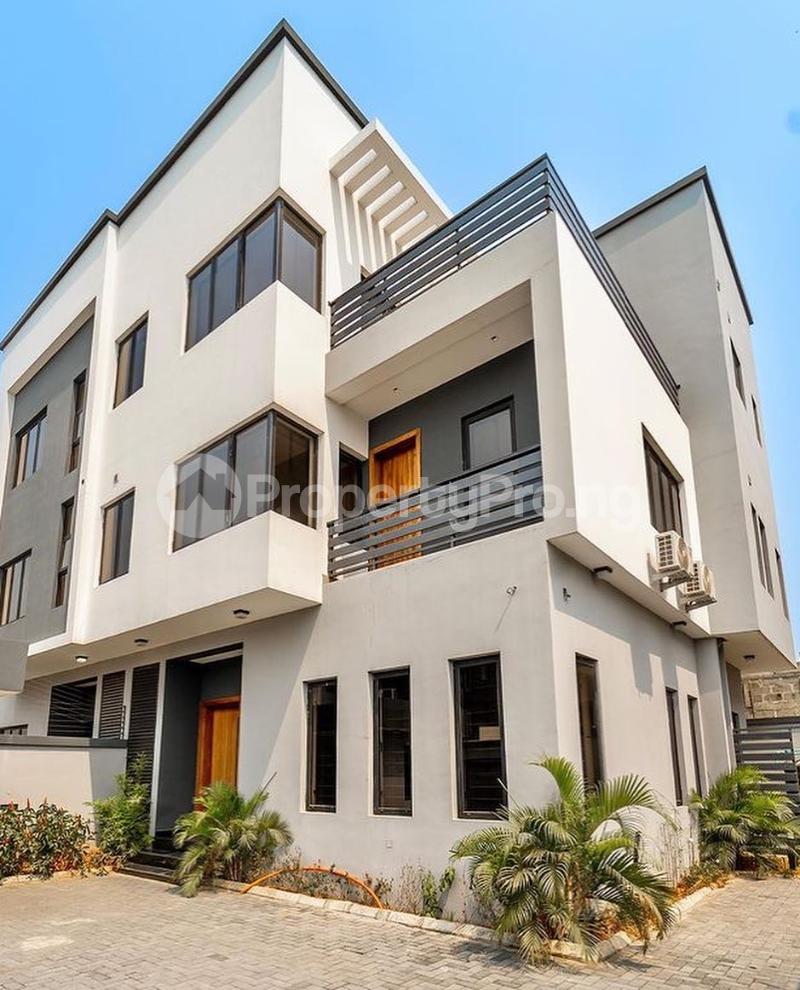 4 bedroom House for sale Lekki Lagos