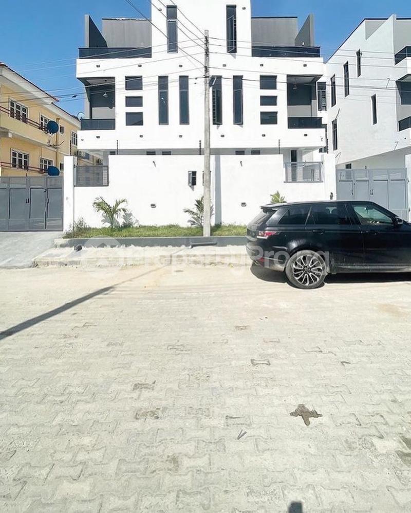 4 bedroom House for sale Osapa london Lekki Lagos