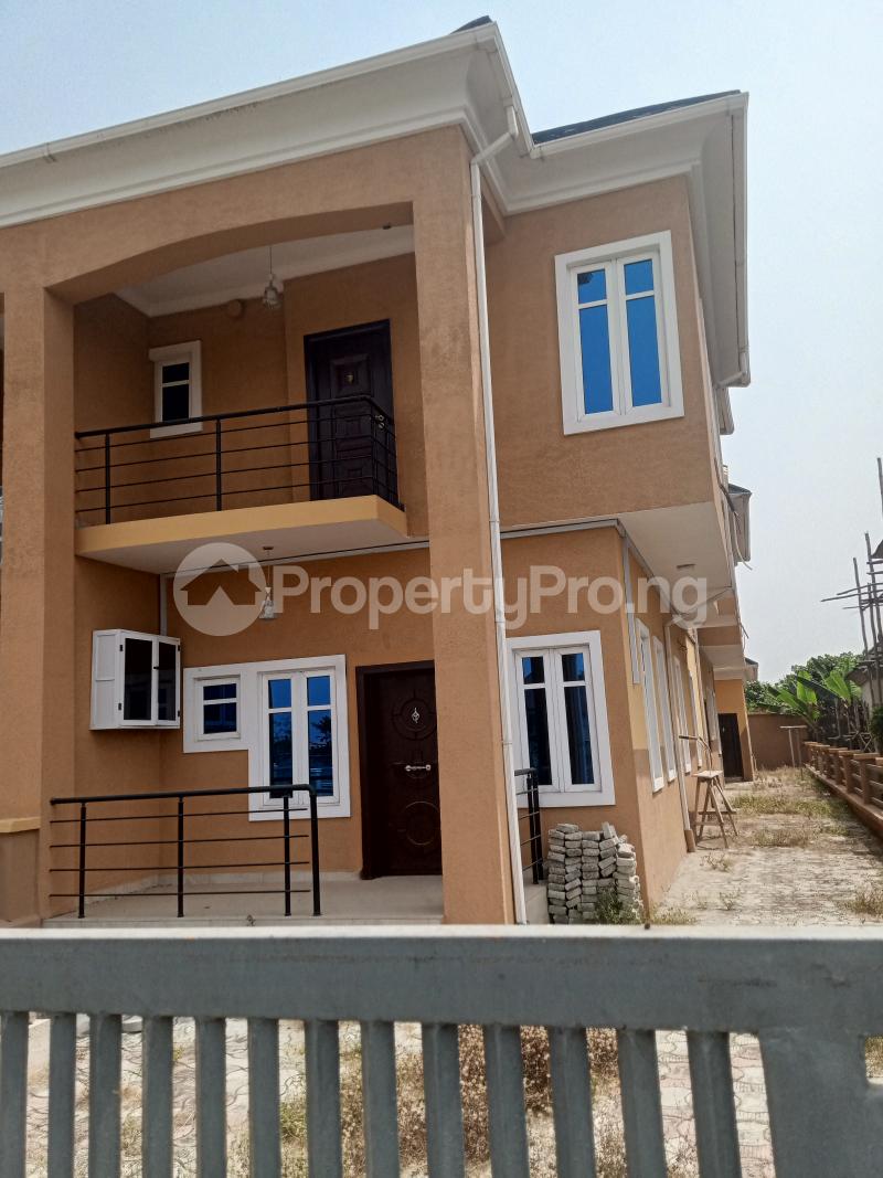 4 bedroom House for rent Monastery road Sangotedo Lagos