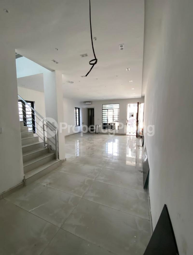 4 bedroom House for rent ONIRU Victoria Island Lagos