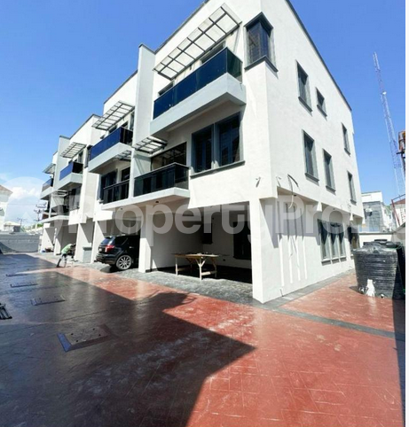 4 bedroom House for sale Platinum Way Jakande First Gate Lekki Lagos