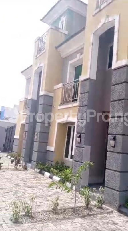 4 bedroom House for rent Estate Off College Road Ifako-ogba Ogba Lagos