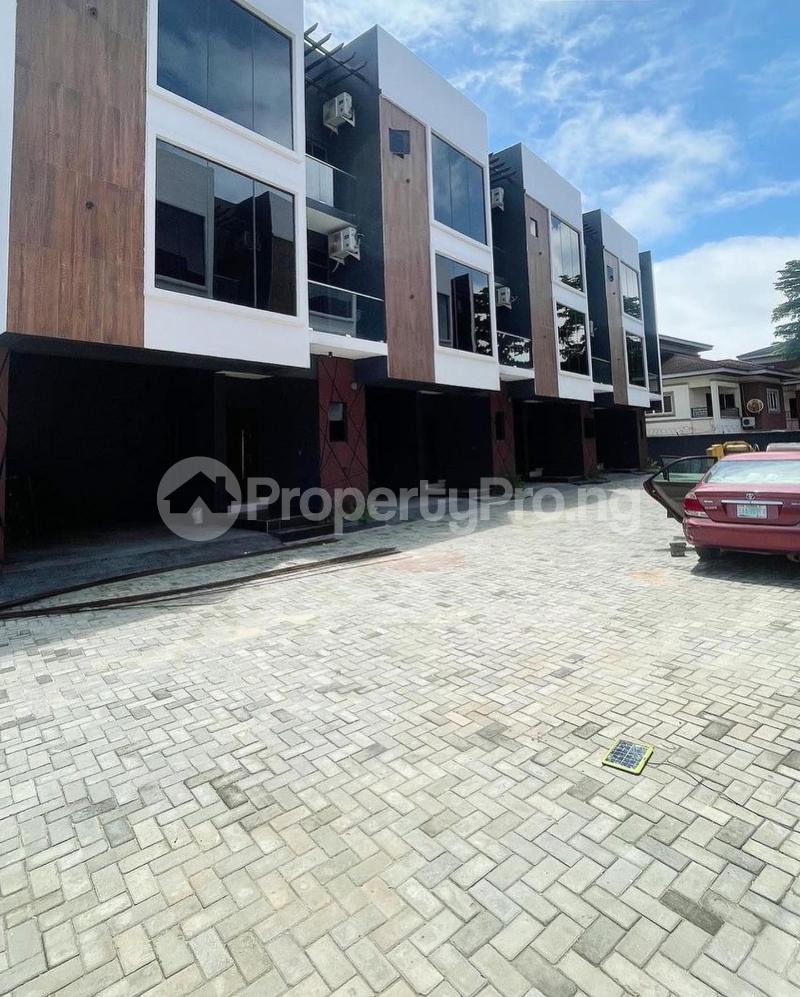4 bedroom House for rent Osapa london Lekki Lagos