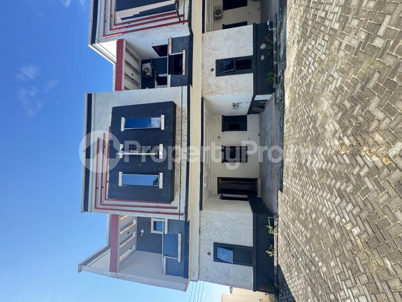 4 bedroom House for sale Orchid Road Orchid Lekki Lagos