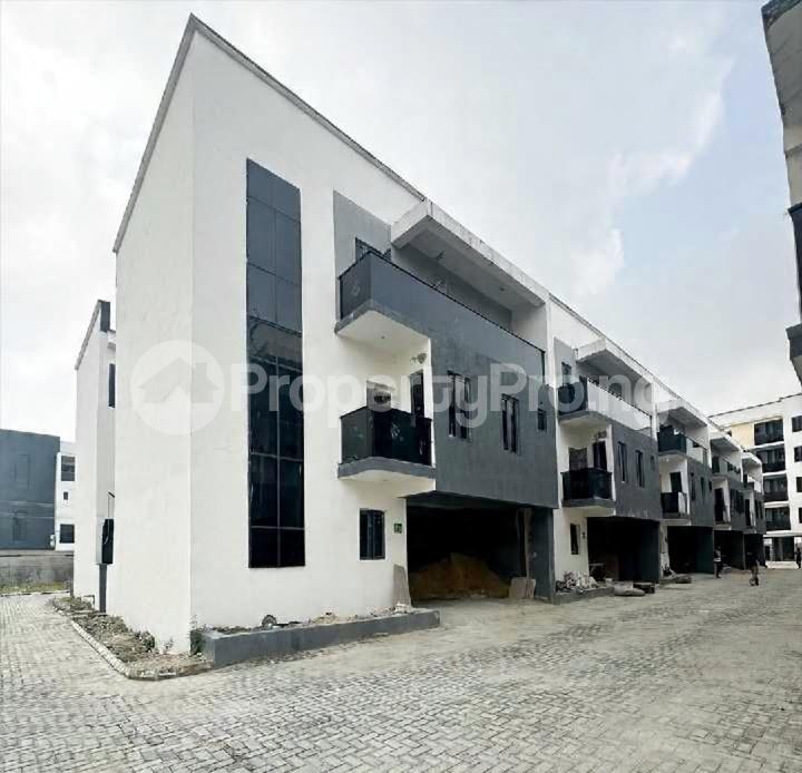 4 bedroom House for sale Lekki Lagos