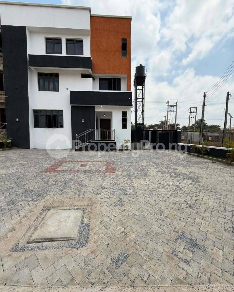 4 bedroom House for sale Gwarinpa Abuja