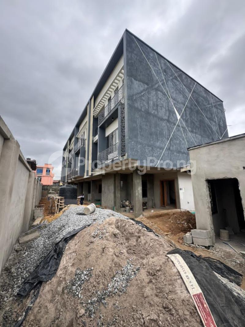 4 bedroom House for sale Ogba Lagos