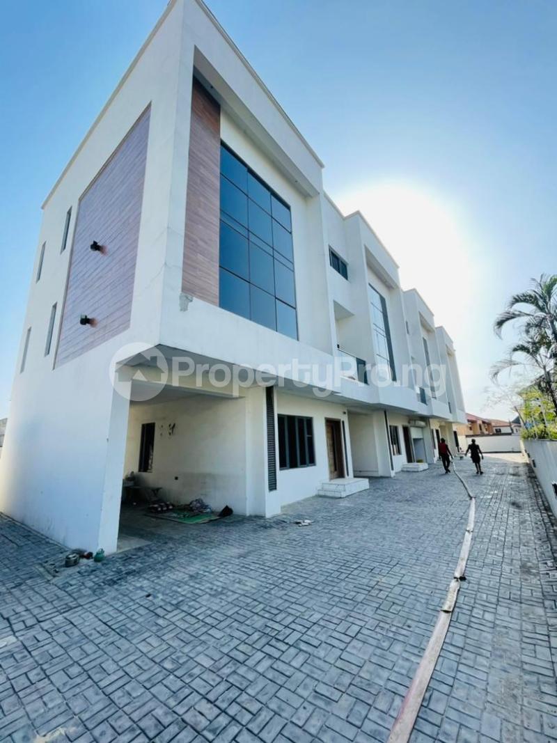 4 bedroom House for rent Agungi Lekki Lagos
